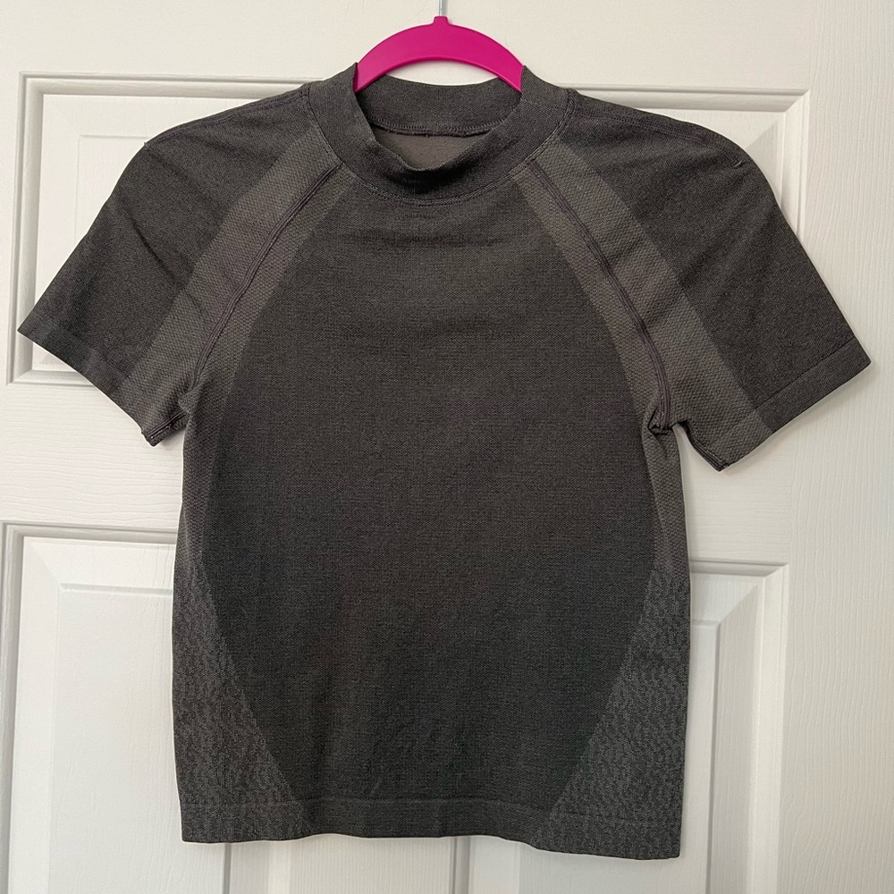Lululemon top